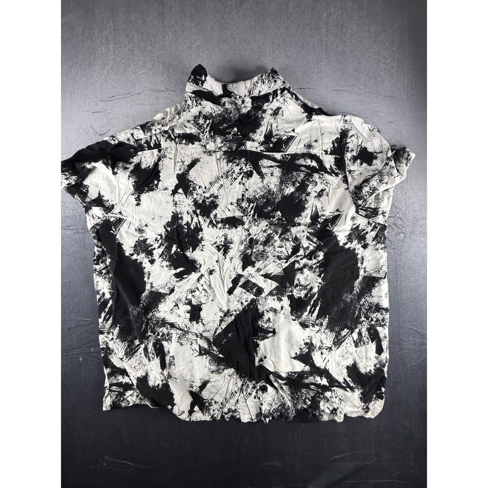 No Boundaries Womens 5XL Black White Abstract Splatter Rayon Button Down Shirt